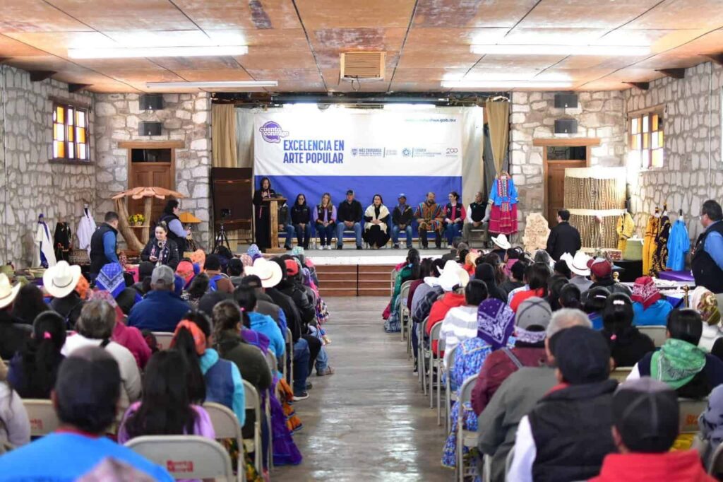 Premian a ganadores del concurso Excelencia en Arte Popular en Sisoguichi