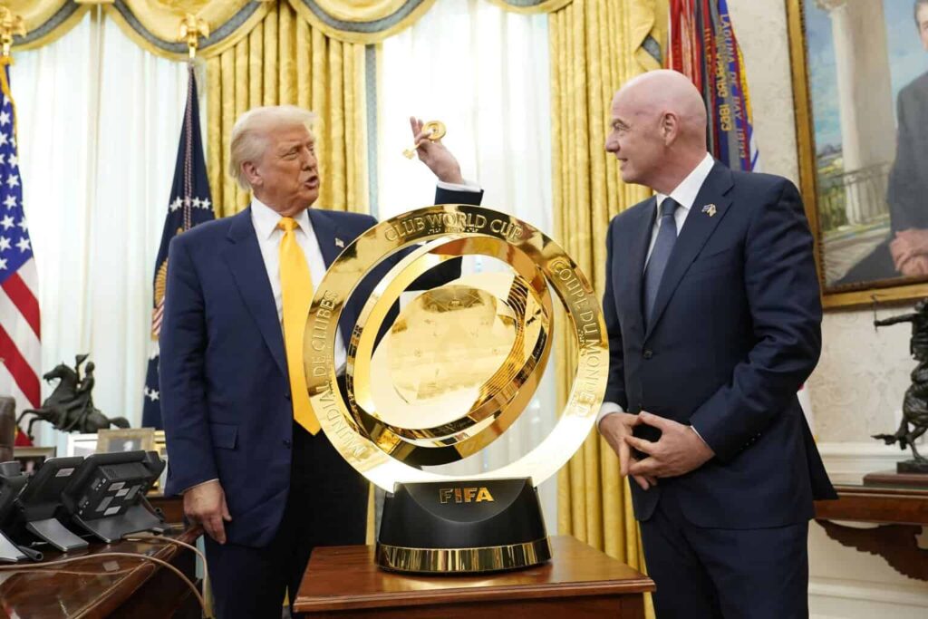 Infantino le dice a Trump que EE.UU. puede ganar el Mundial de 2026