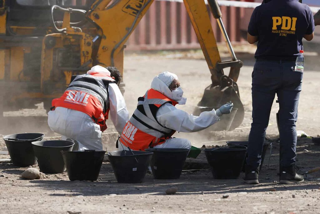 Inician histórica excavación en cuartel chileno en busca de desaparecidos de la dictadura